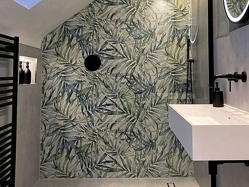 Feature Tiles